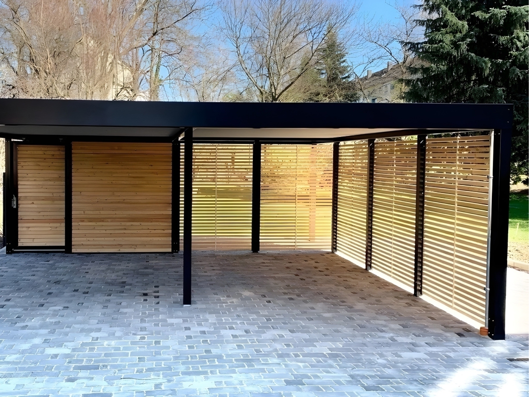 Полузакрытый навес с крышей из поликарбоната Двускатный навес с поликарбонатом для автомобиля